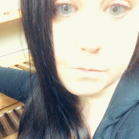 Heyyyy! I’m Amanda! - Picture 4 of 16